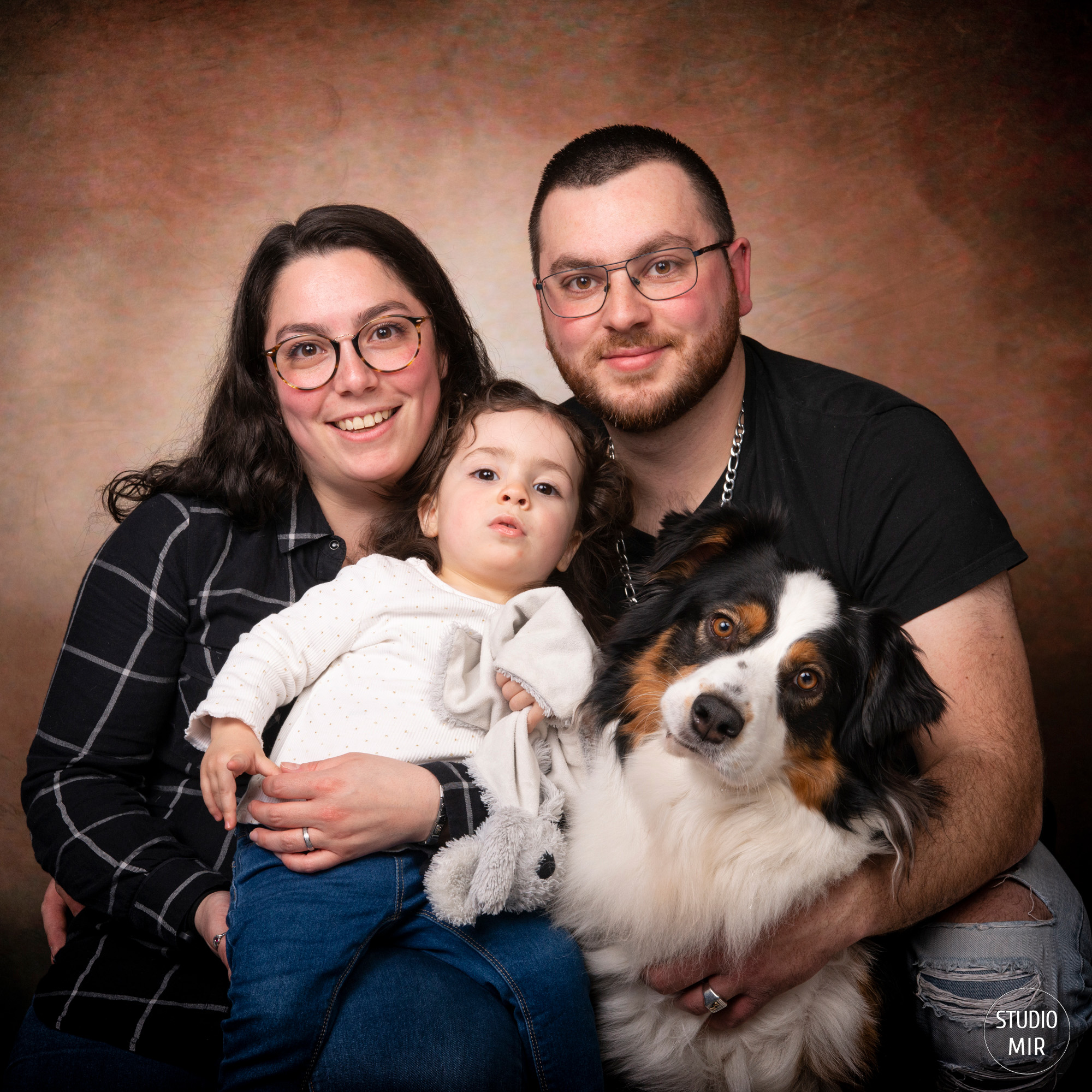 Séance photo en famille en région parisienne Studio Mir Studio