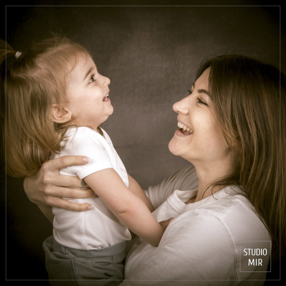 Portrait Familial En R Gion Parisienne Studio Mir Studio Photo