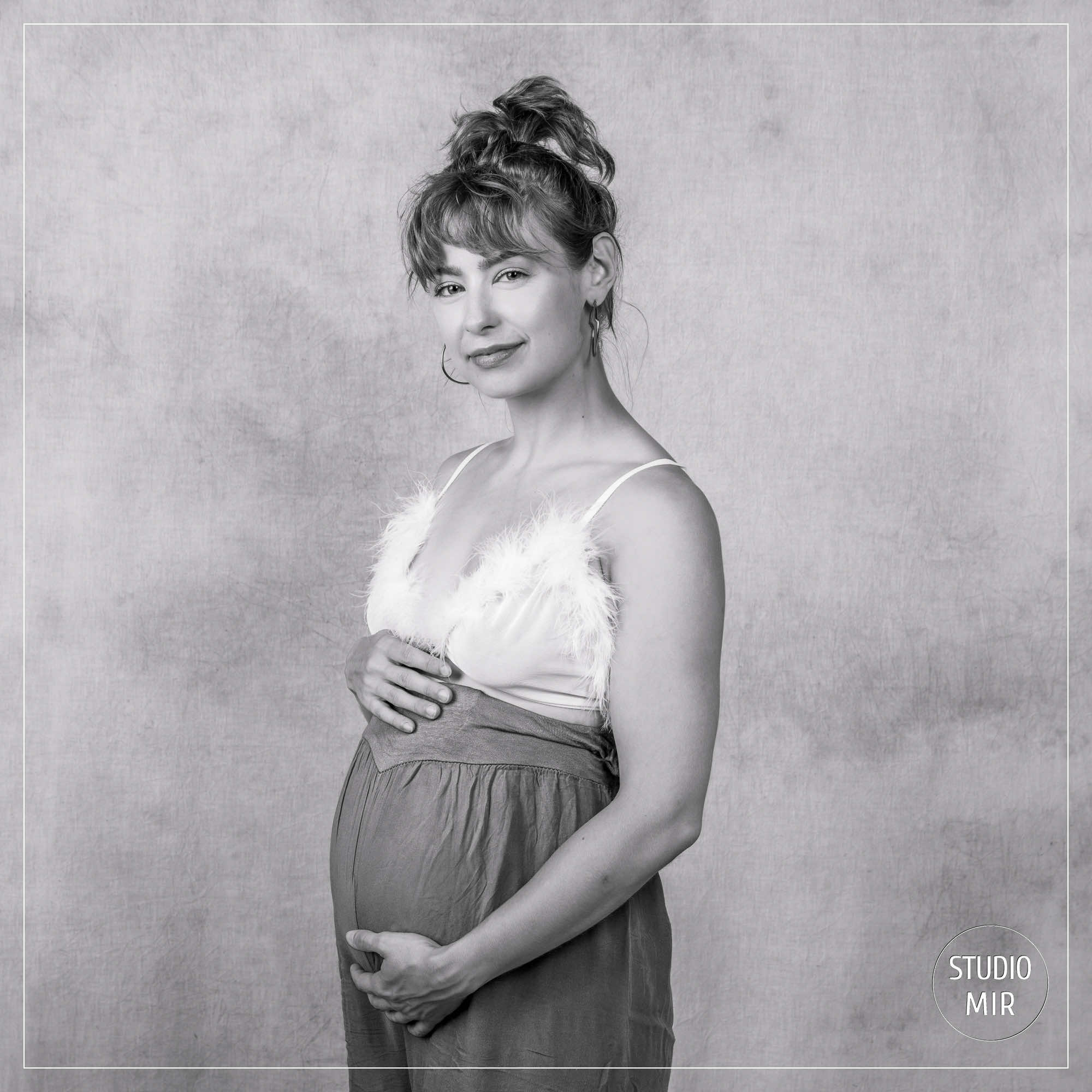 Séance photo modèle future maman dans le Val-de-Marne