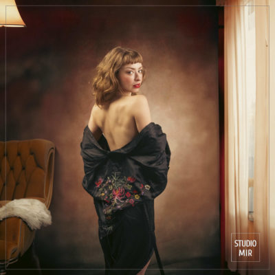 Boudoir : Un Portrait Intime et Élégant au Studio Mir