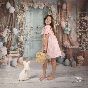 Découvrez le décor de Pâques 2025 au Studio Mir