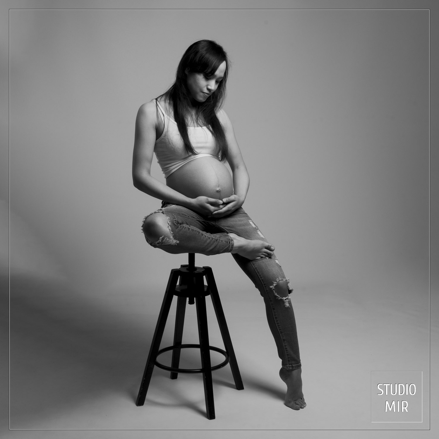 Séance photo au futur Maman au Studio Mir femme enceinte prégnant