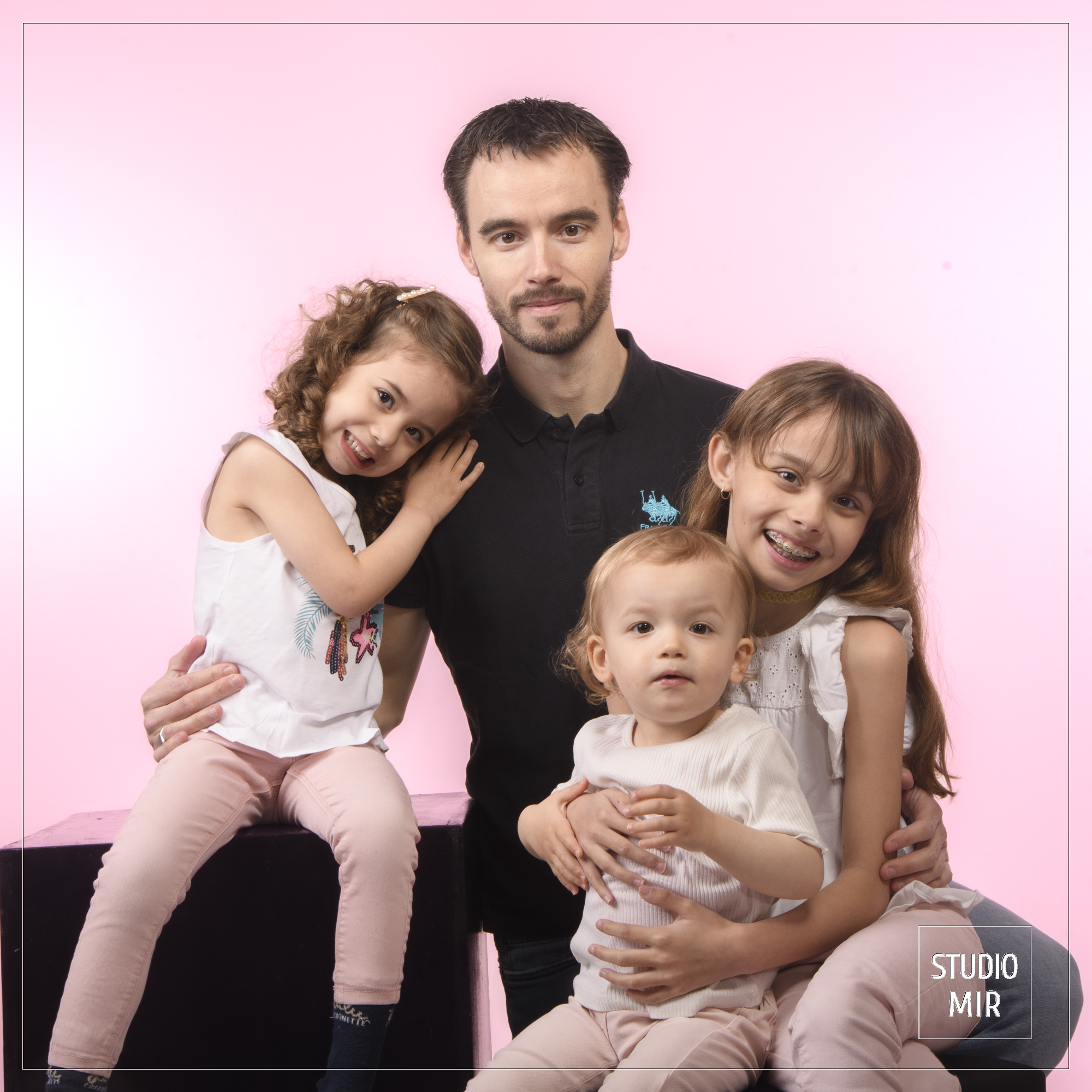 STUDIO-MIR.FR/CCAS Shooting photos en famille pour des souvenirs à vie