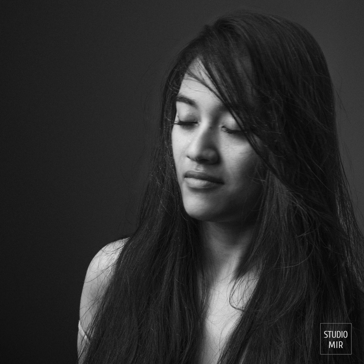 STUDIO-MIR.FR/CCAS Photographe modèle boudoir en Île de France