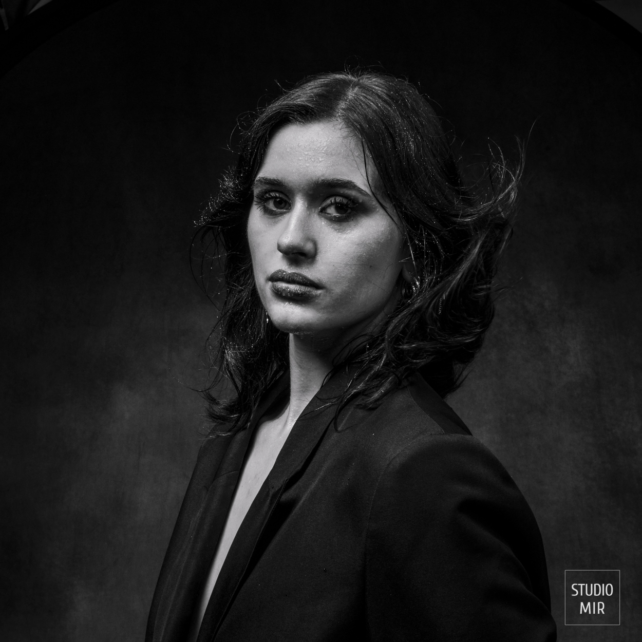 STUDIO-MIR.FR/CCAS Portrait de femmes en noir et blanc